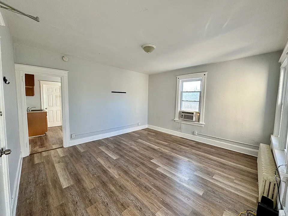 144 Mansion St #6