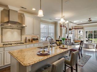 2 Llewelyn Dr, Medford, NJ 08055