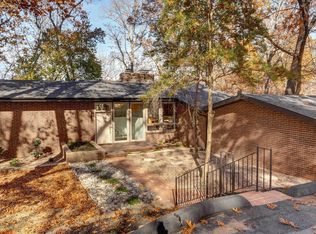 2683 E Wildwood Rd, Springfield, MO 65804