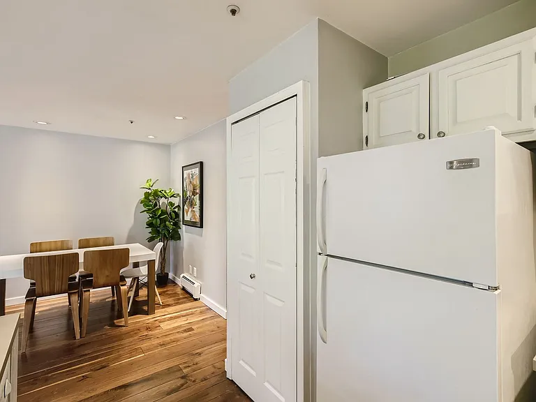 2113 Walnut St #9B — Photo 16