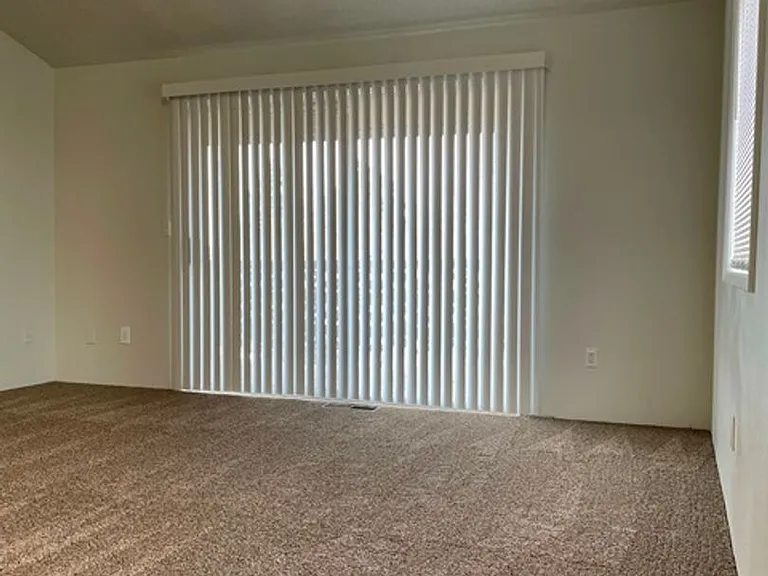 772 W Oregon Ave — Photo 7
