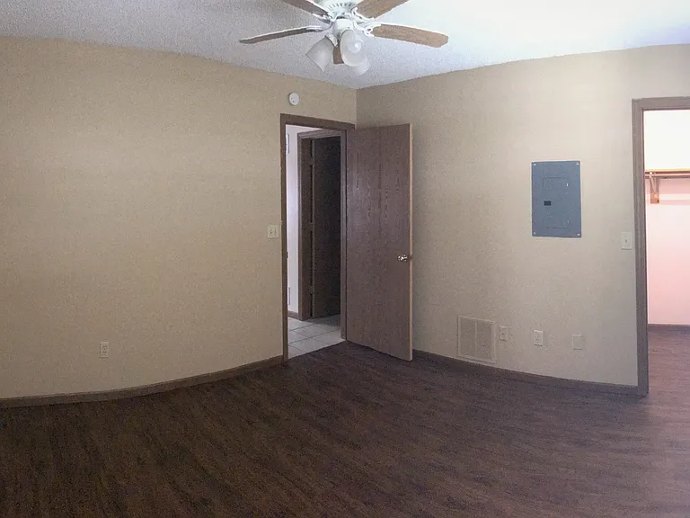 Lorimar Townhomes — Photo 20