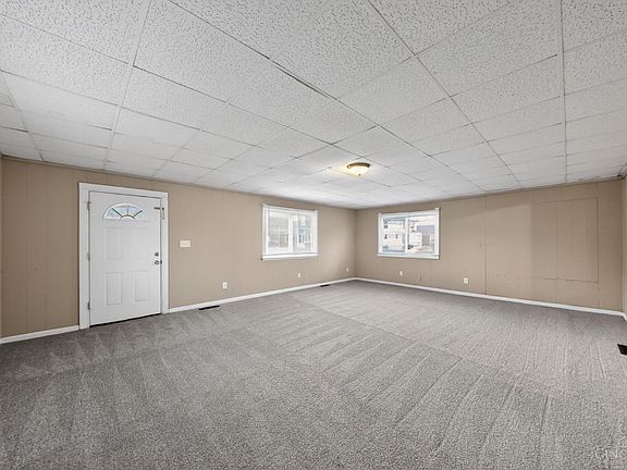 3rd image of 8627 Reading Rd
