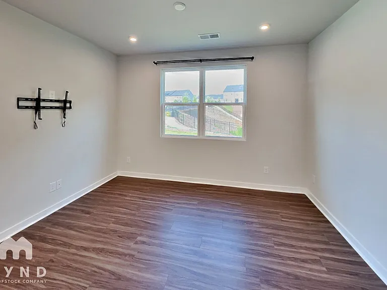 3301 Finchborough Ct — Photo 2