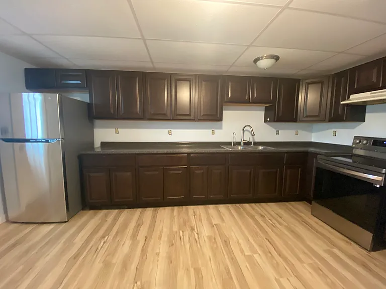12 Main St #1 — Photo 2