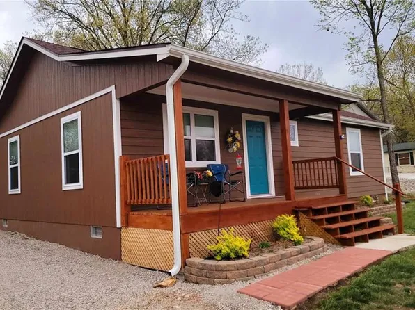 273 Linn Valley Blvd, Linn Valley, KS 66040