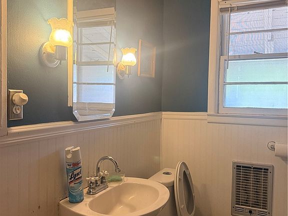 4th image of 10353 Jordan Ave