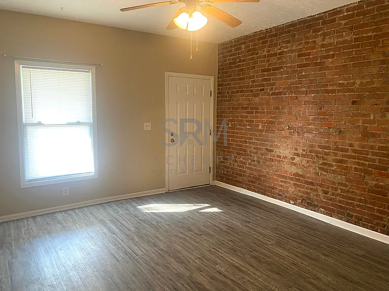 807-809 E. Maple St — Photo 4
