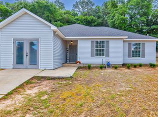 308 Lakeview Dr, Crestview, FL 32536