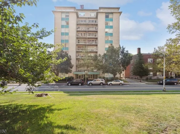 276 Prospect St #3H, East Orange City, NJ 07017