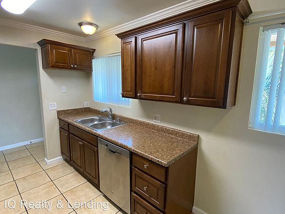 3rd image of 1162 N Cuyamaca St N #4