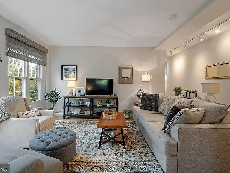 3408 Martha Custis Dr — Photo 13