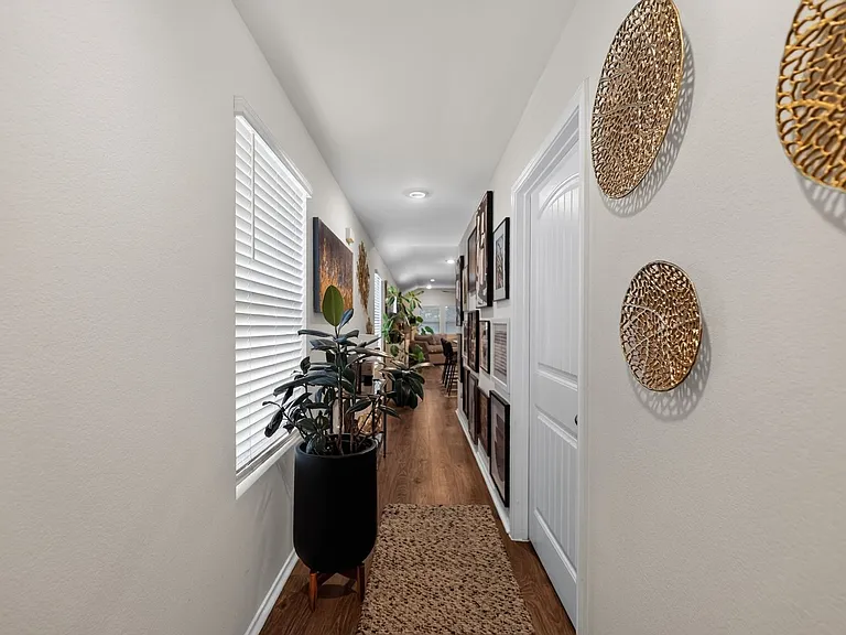 251 Levi Lndg — Photo 11