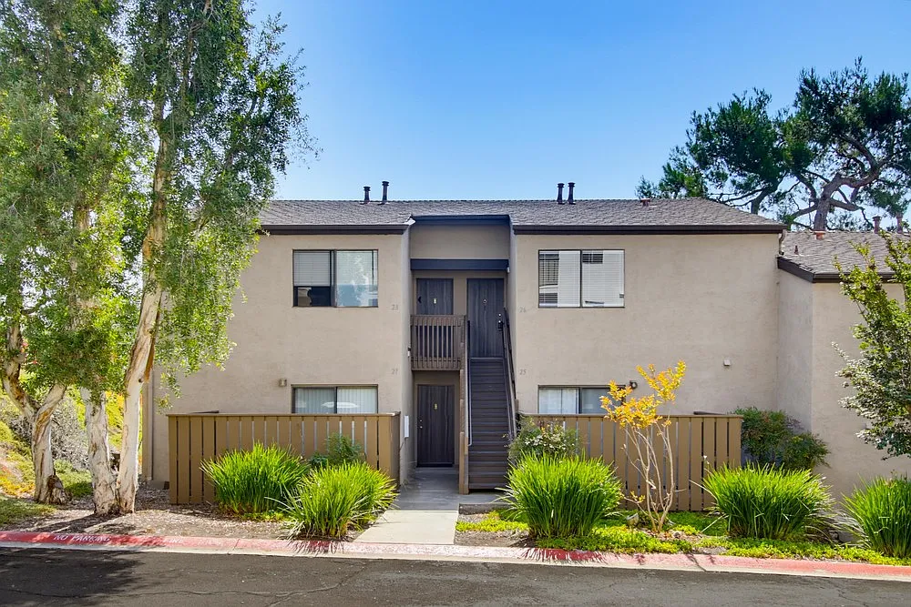 1 bed, 656 sqft, $2,199 — Photo 2