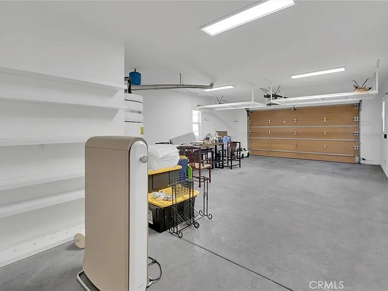 510 E Viewcrest Dr — Photo 61