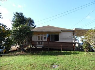 664 S 20th St, Reedsport, OR 97467