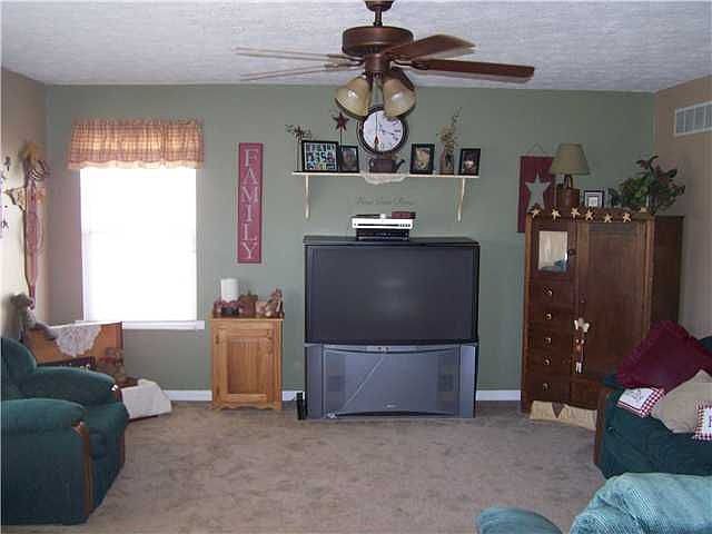 2nd image of 6545 Furnas Rd