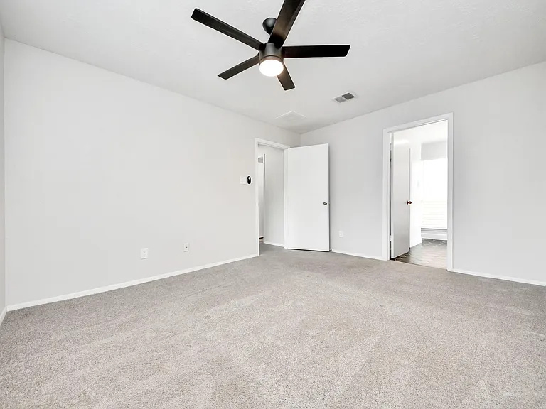 17011 Dusty Mill Dr W — Photo 18