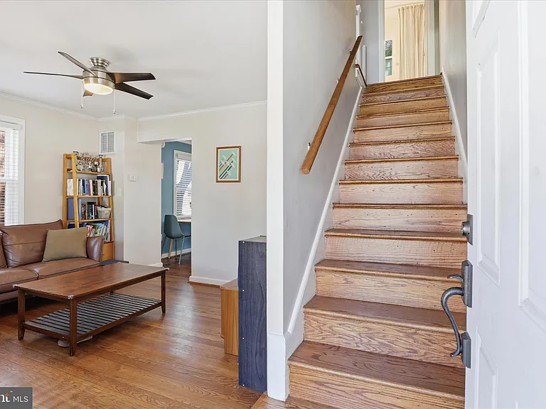 2147 S Oakland St — Photo 4
