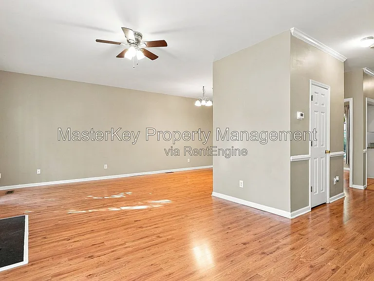 217 Riverwalk Cir — Photo 8