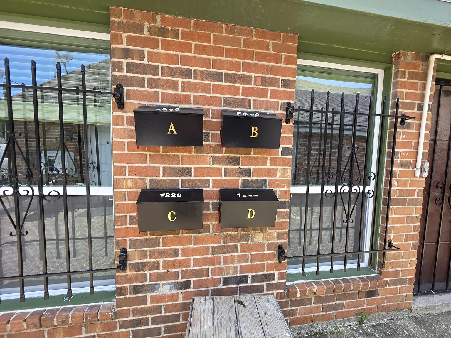 2 bed, 725 sqft, $1,150 — Photo 2
