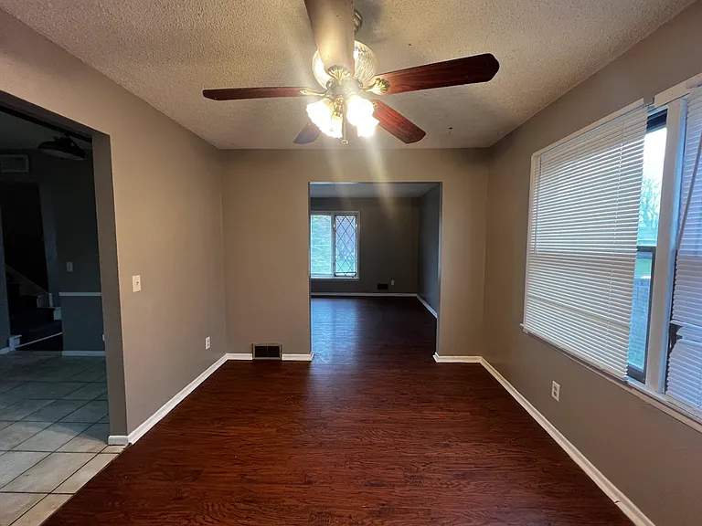 7725 Tessman Dr N — Photo 5
