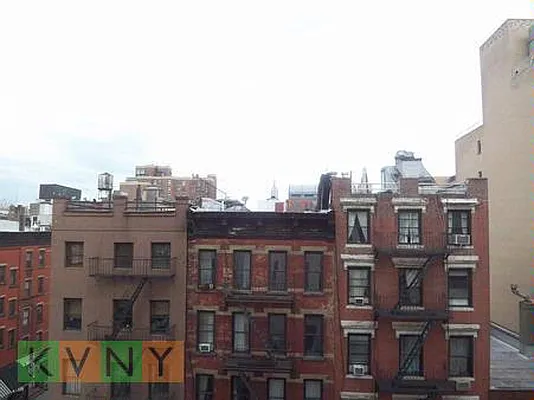Rented by KVNY Soho | media 41