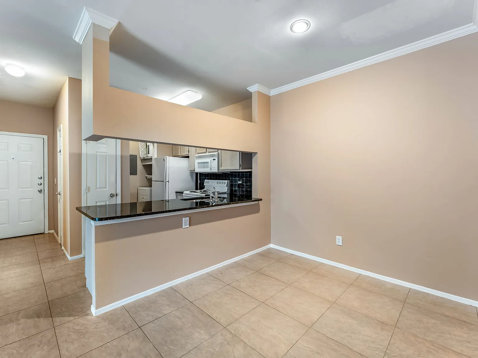 2 bed, 991 sqft, $1,800 — Photo 4
