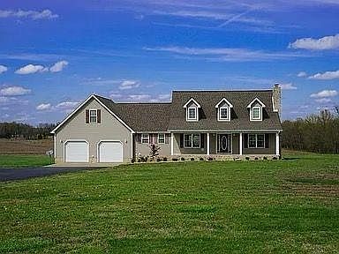 1st image of 290 Dickerson Ln