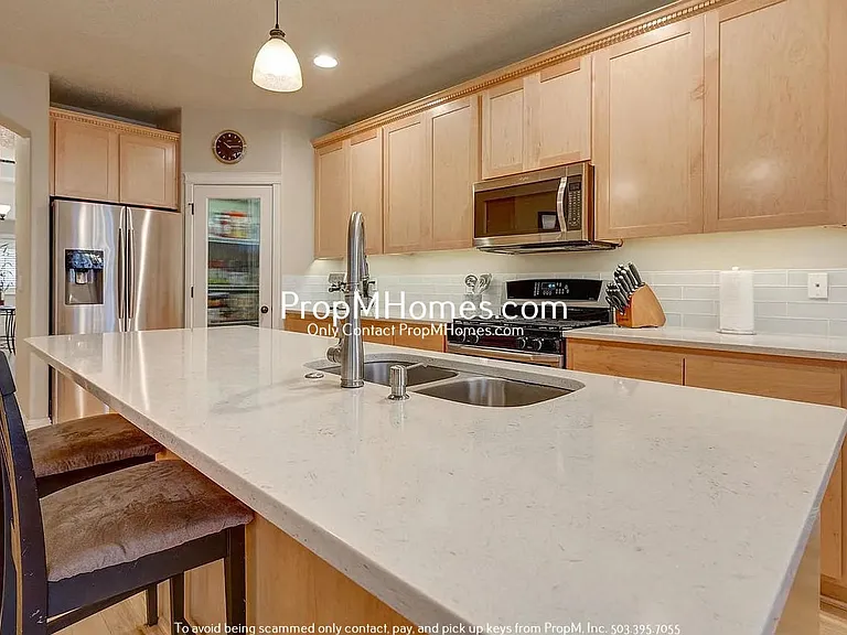 16711 SW 134th Ter — Photo 7