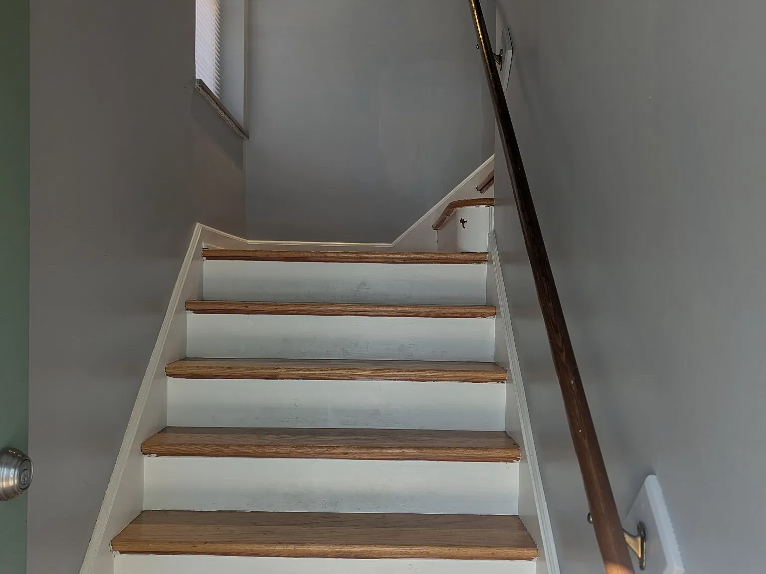 1256 1/2 Moorlands Dr — Photo 2