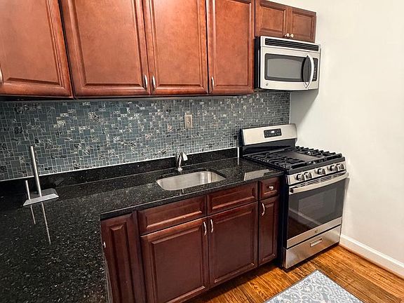 5th image of 824 Philadelphia Ave