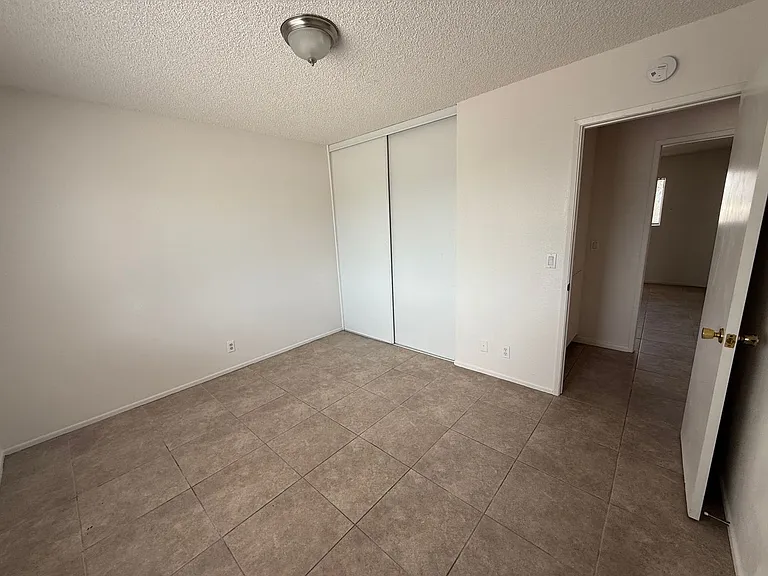 15991 N Culver Rd — Photo 6