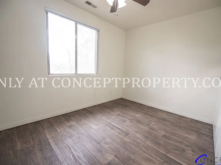 Ponderosa — Photo 47