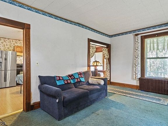 5th image of 88 Newton Ave