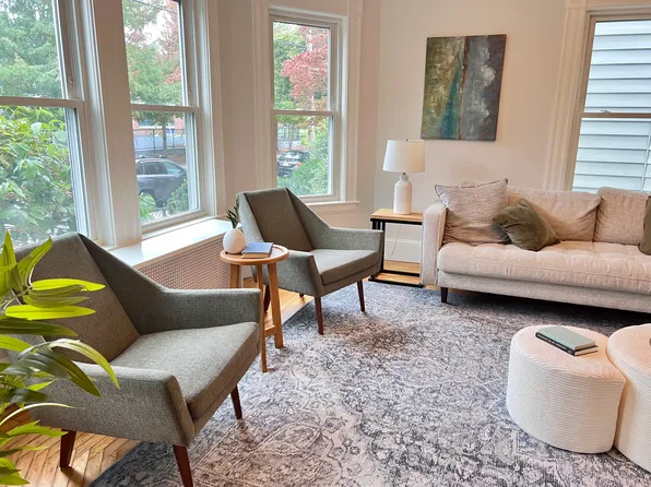 16 Yerxa Rd #1, Cambridge, MA 02140