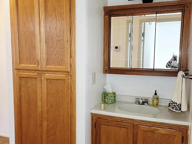 1136 Neal Dow Ave — Photo 14
