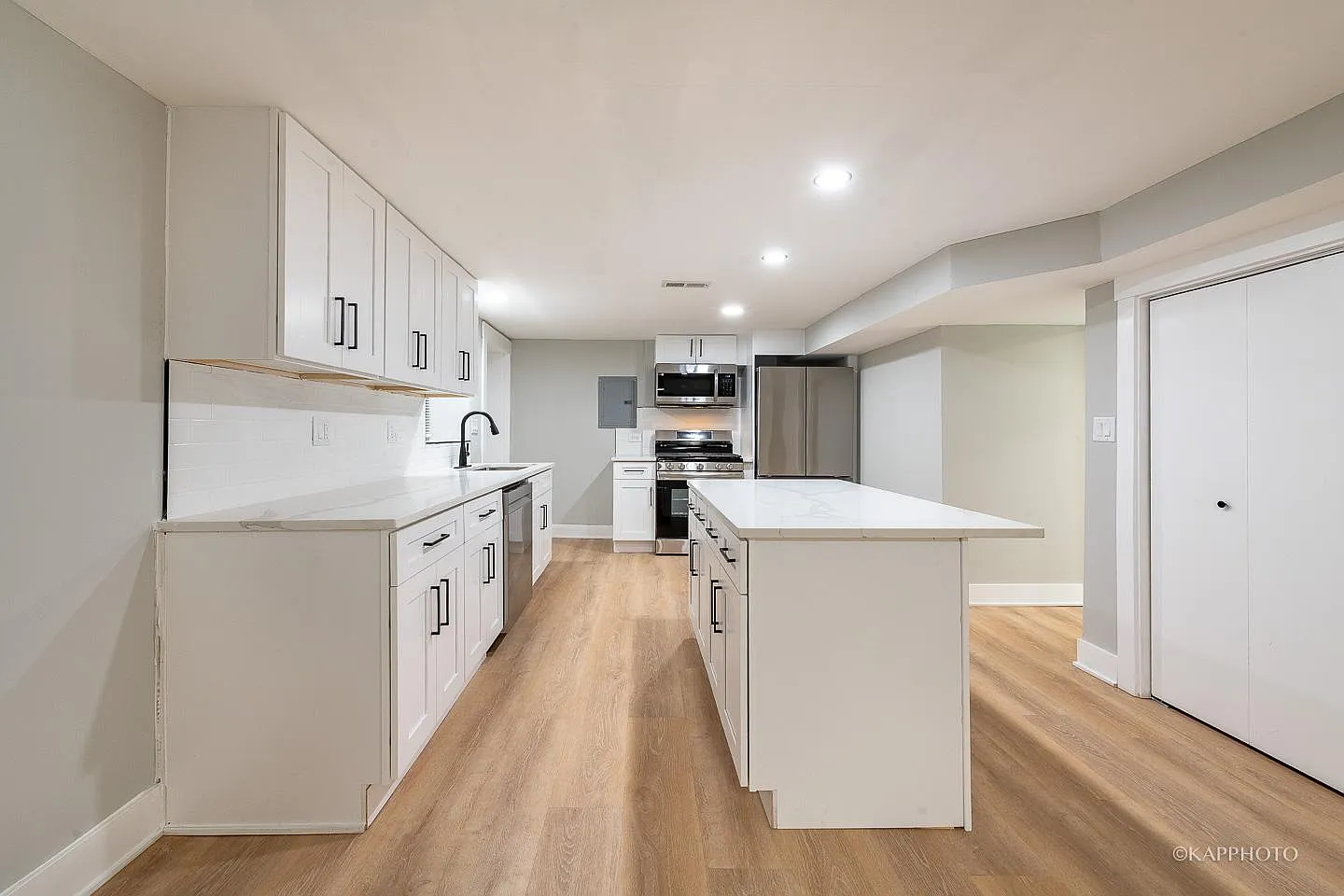 2 bed, 800 sqft, $1,700 — Photo 3