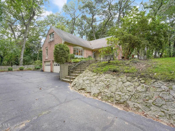 5039 Willow Glen Rd, Sylvania, OH 43560