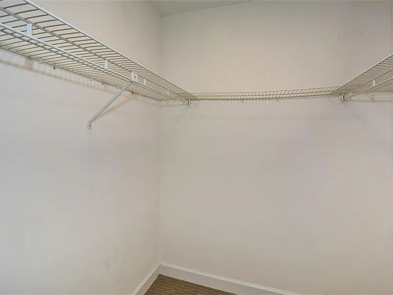 607 Lismore SE — Photo 21