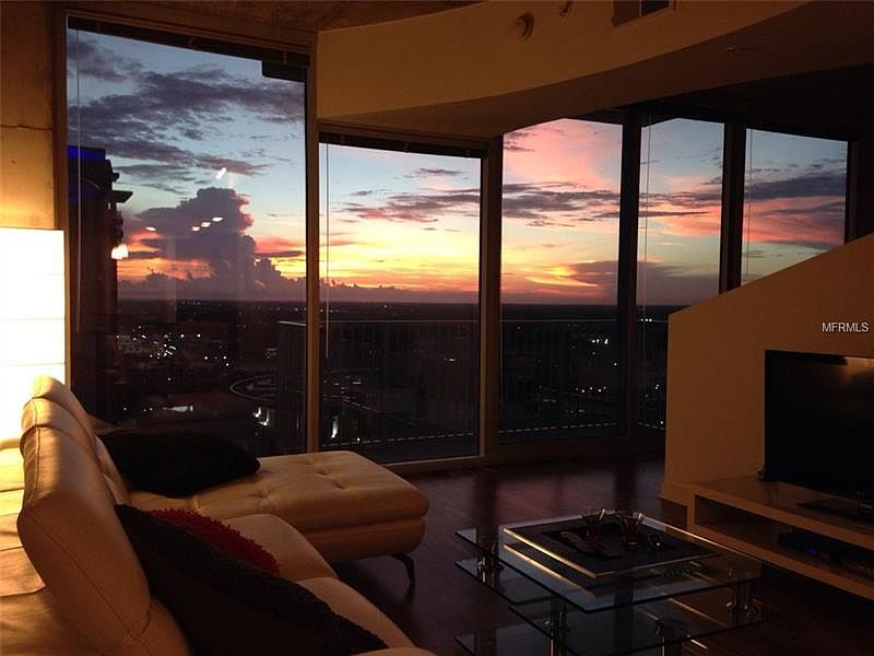 2nd image of 155 Court Ave #2110