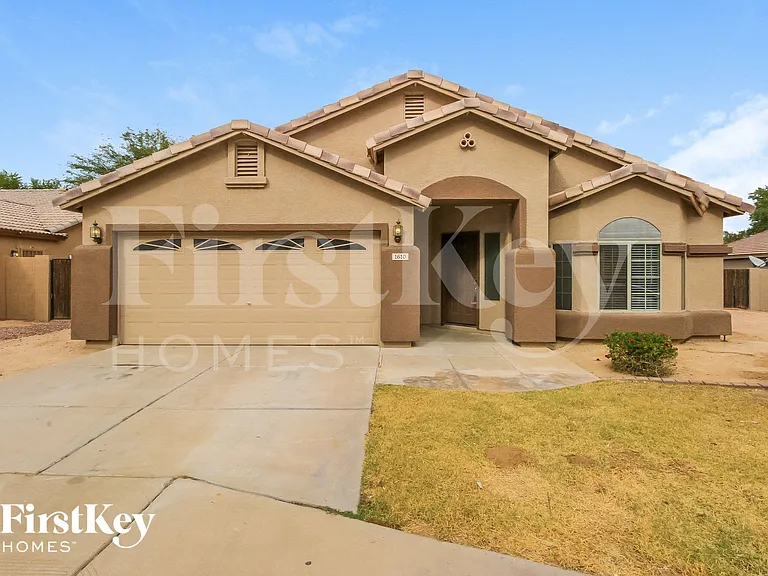1610 E Desert Ln — Photo 1