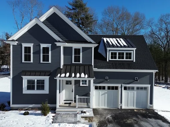 29 Range Ave, Taunton, MA 02780