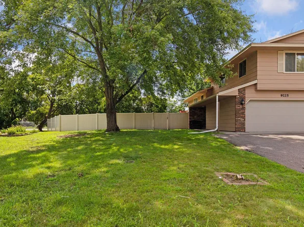 9225 29th Ave N, New Hope, MN 55427