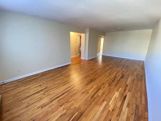 Rented by Voro, LLC | media 22