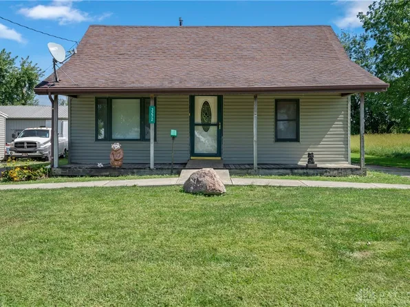 3272 Long St, Bowersville, OH 45307