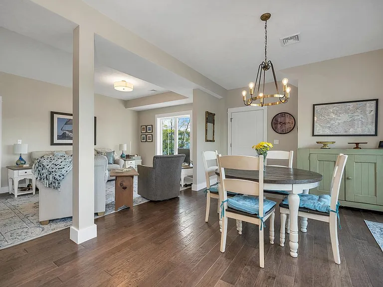 2 Lake St #B — Photo 16