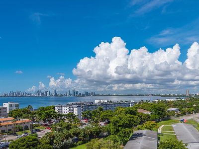 7545 E Treasure Dr APT 9A, North Bay Village, FL, 33141