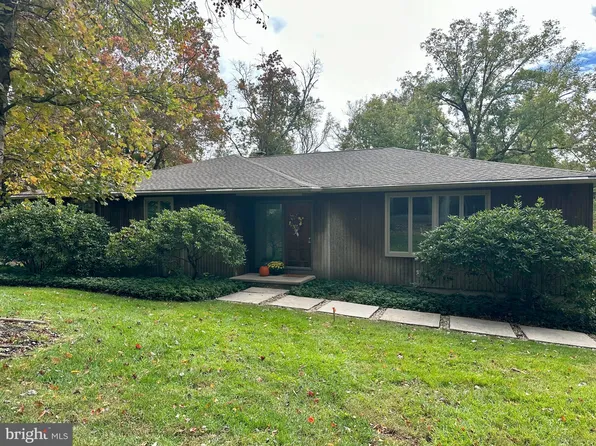 9 Carriage Ln, Newark, DE 19711