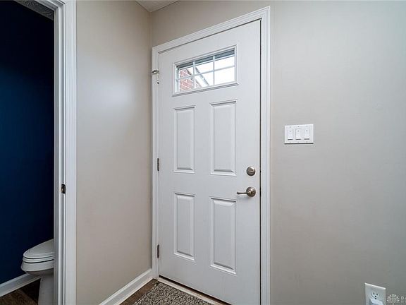 5th image of 1527 N Wood Creek Dr